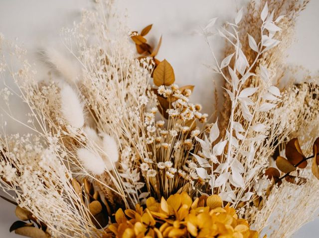 Dried flower store memorial jewelry